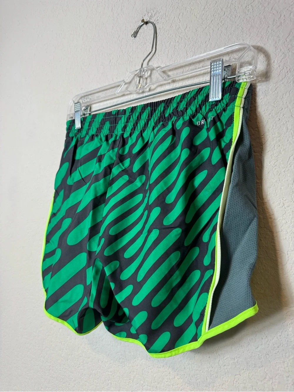 Nike Women's Green Patterned Running Athletic Shorts w/ Built-In Briefs size S